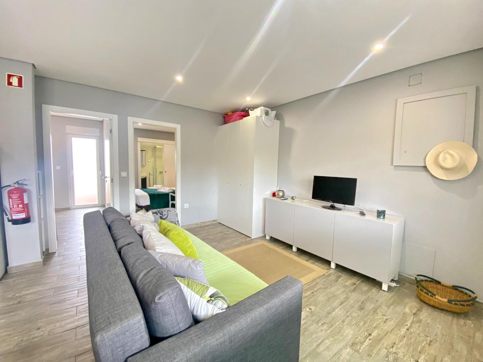 Quarteira Stylish 2 By Homing Appartement Buitenkant foto